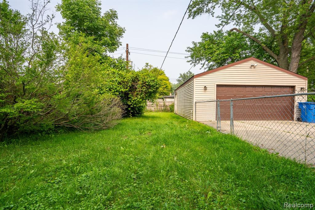 5113 GLENIS Street, Dearborn Heights, MI 48125 — Photo 53