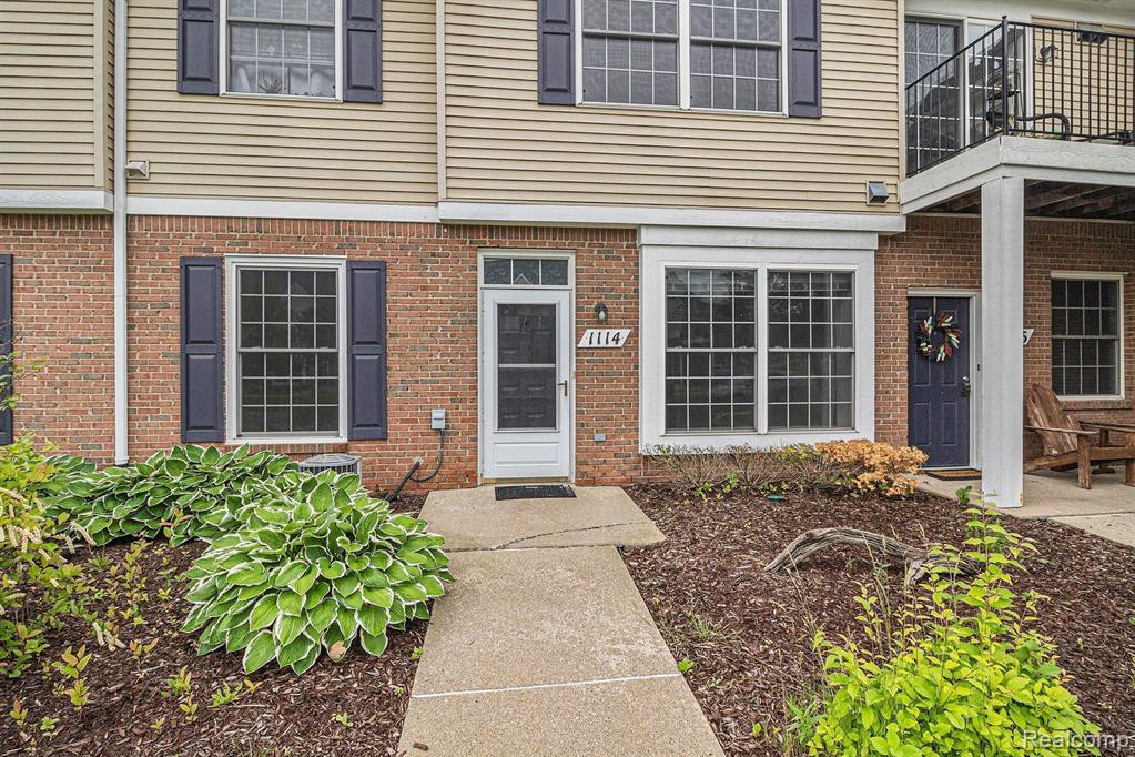 1114 RIAL LAKE Drive, Howell, MI 48843 — Photo 4