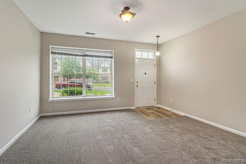 1114 RIAL LAKE Drive, Howell, MI 48843 — Photo 7