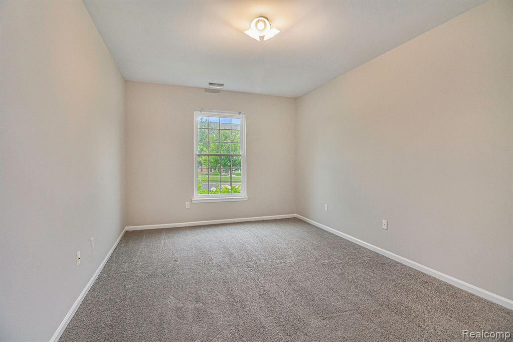 1114 RIAL LAKE Drive, Howell, MI 48843 — Photo 16