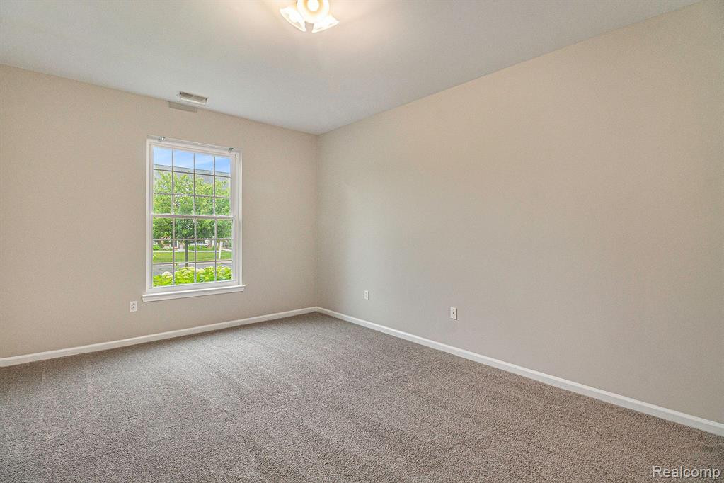 1114 RIAL LAKE Drive, Howell, MI 48843 — Photo 17