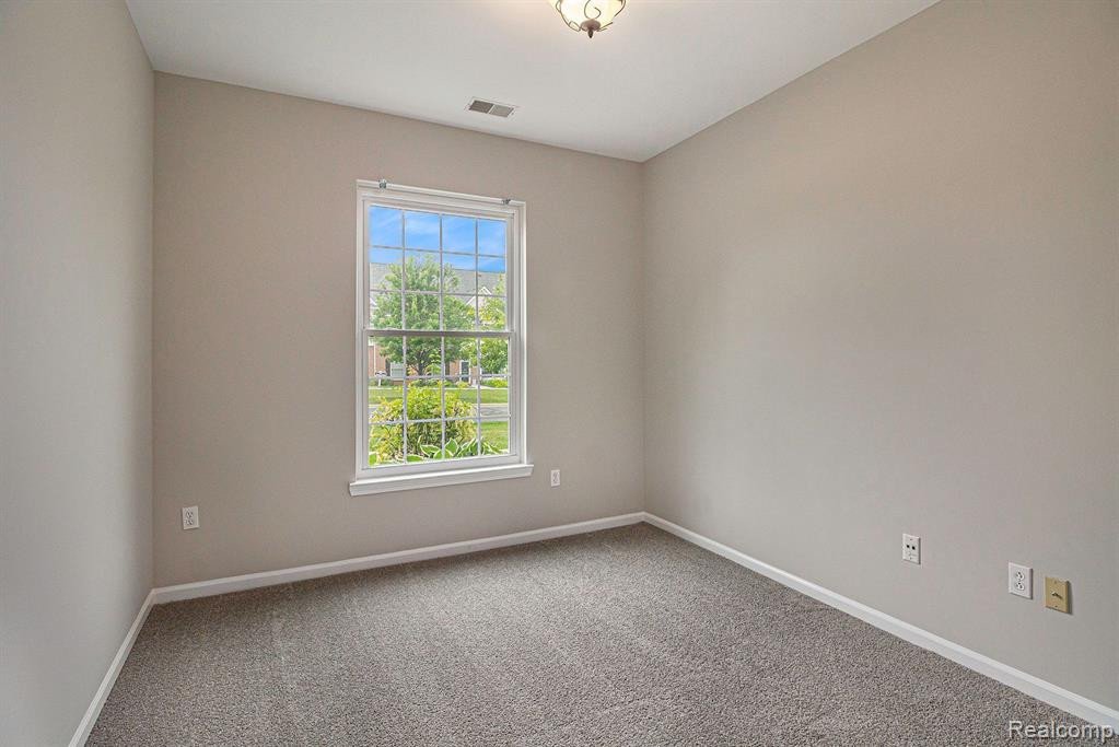 1114 RIAL LAKE Drive, Howell, MI 48843 — Photo 22
