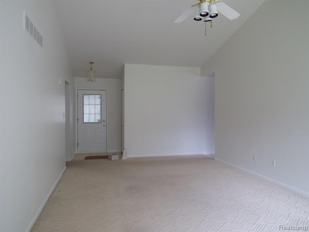 616 WOODBERRY Lane, Brighton, MI 48116 — Photo 6