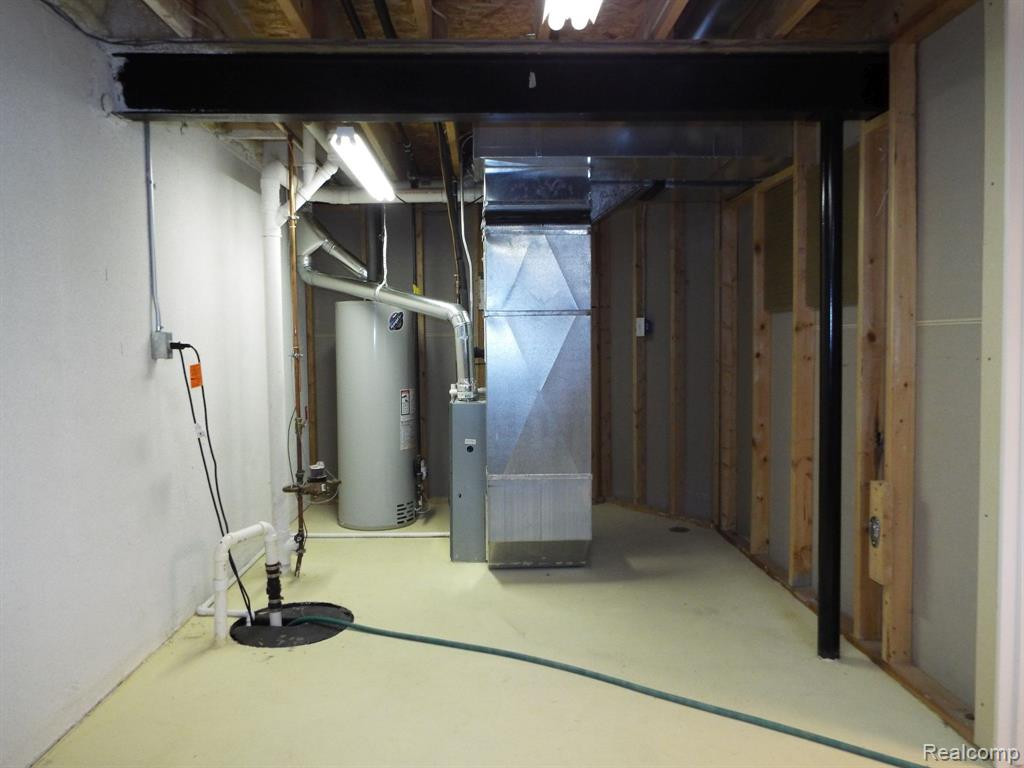 616 WOODBERRY Lane, Brighton, MI 48116 — Photo 30