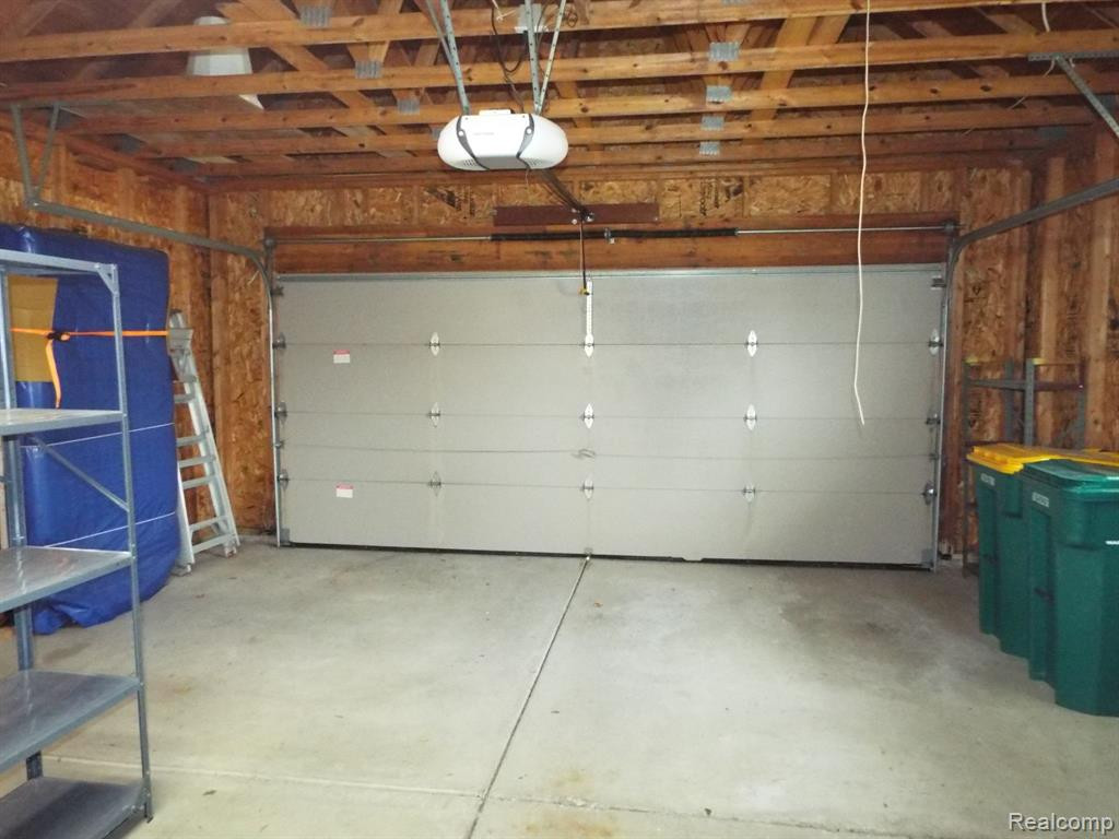 616 WOODBERRY Lane, Brighton, MI 48116 — Photo 35