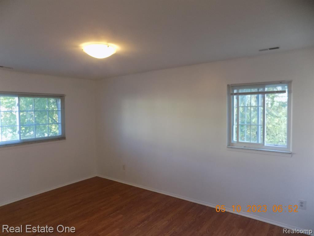 470 BALDWIN AVE, Rochester, MI 48307 — Photo 6