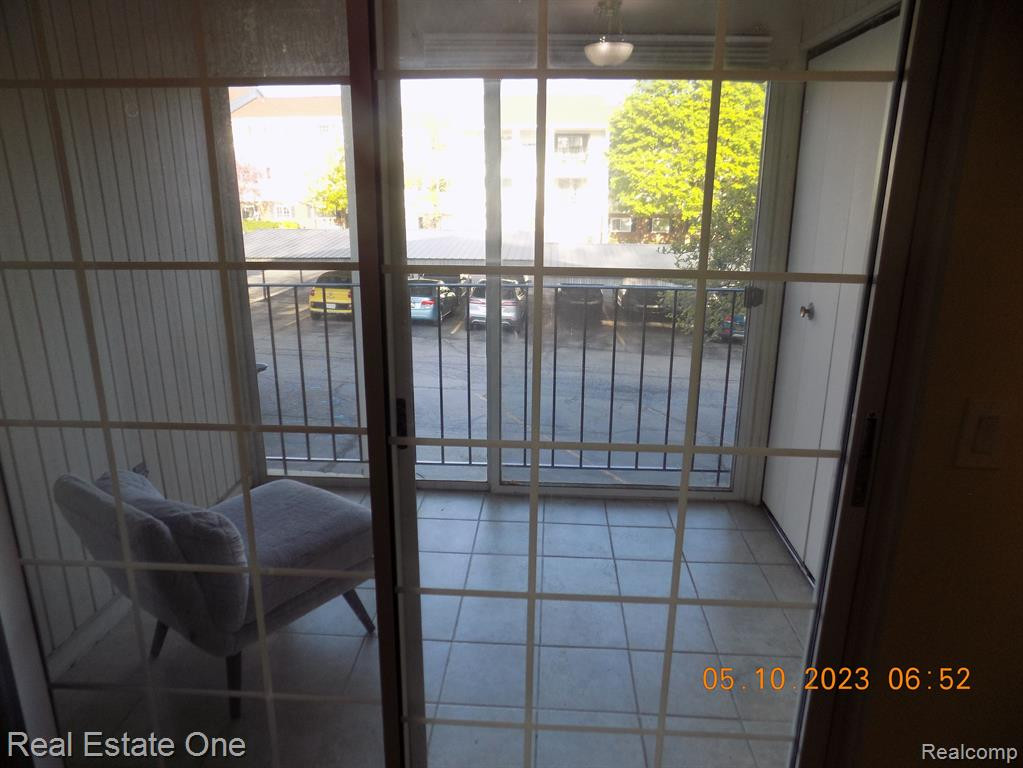 470 BALDWIN AVE, Rochester, MI 48307 — Photo 13