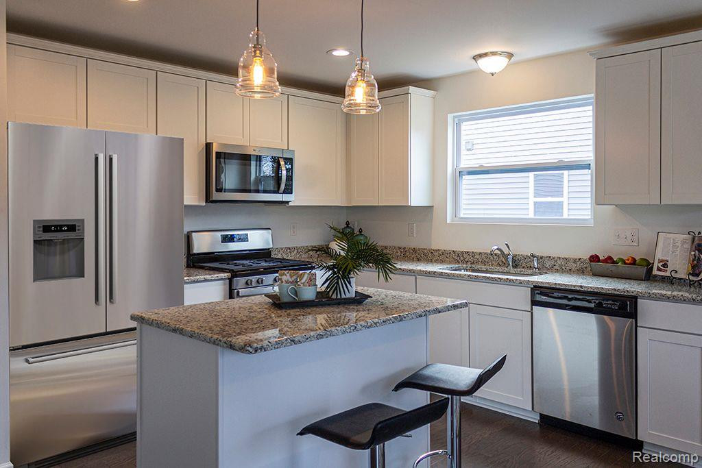 10031 SWAN LAKE Circle, 5, Ypsilanti, MI 48197 — Photo 5