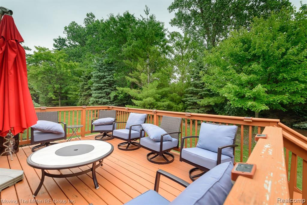 8743 HARDWOOD Drive, Unit #103, Belleville, MI 48111 — Photo 2