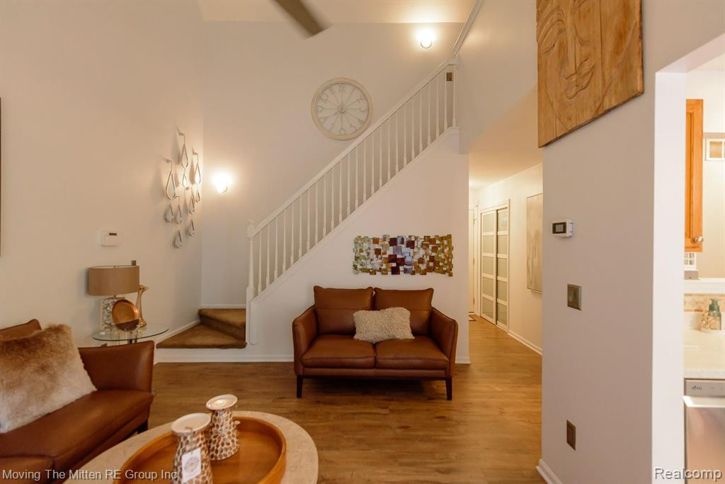 8743 HARDWOOD Drive, Unit #103, Belleville, MI 48111 — Photo 4