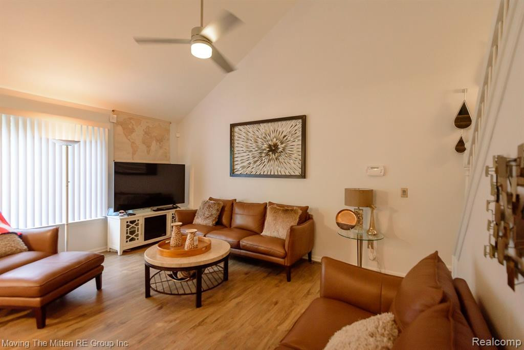 8743 HARDWOOD Drive, Unit #103, Belleville, MI 48111 — Photo 6