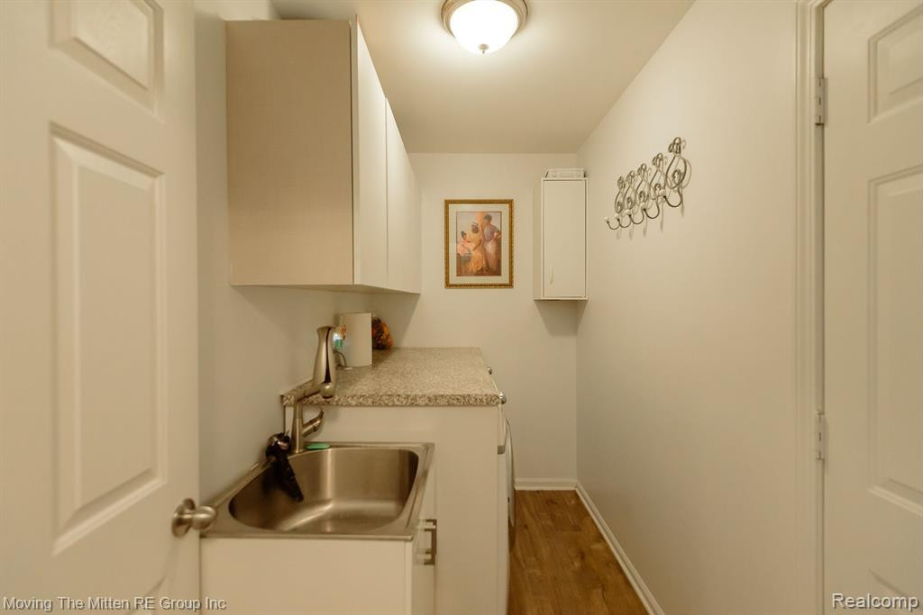 8743 HARDWOOD Drive, Unit #103, Belleville, MI 48111 — Photo 18