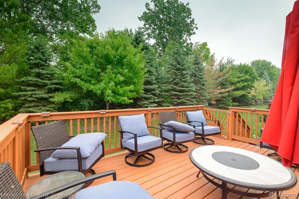 8743 HARDWOOD Drive, Unit #103, Belleville, MI 48111 — Photo 32