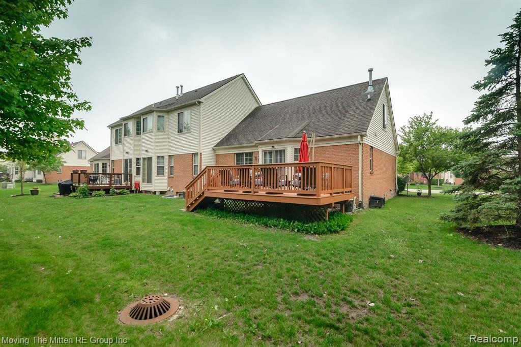 8743 HARDWOOD Drive, Unit #103, Belleville, MI 48111 — Photo 34