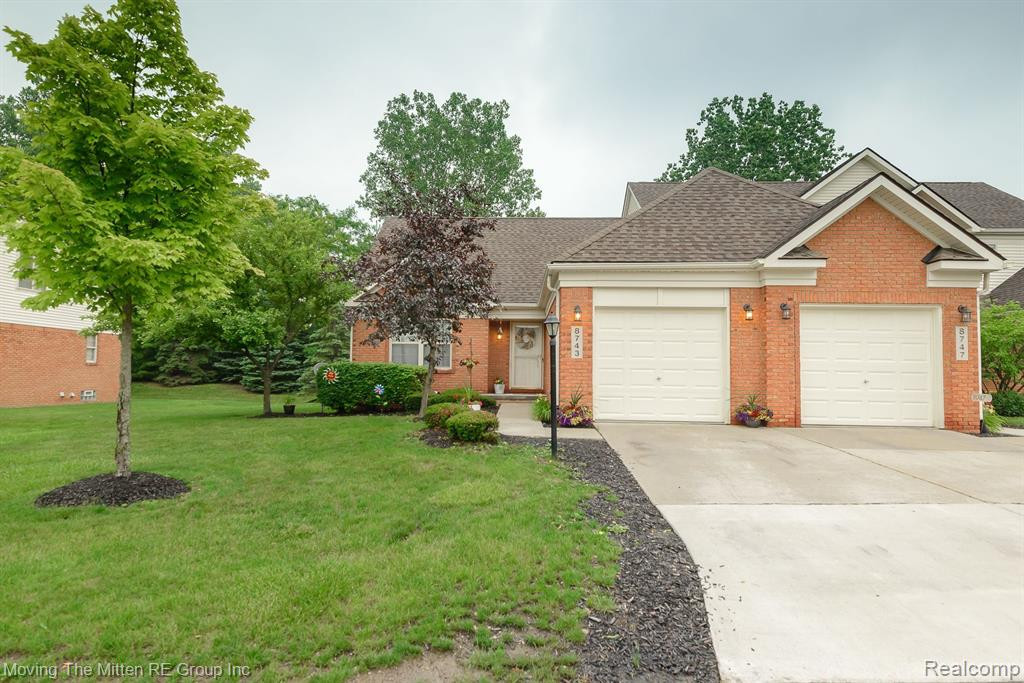 8743 HARDWOOD Drive, Unit #103, Belleville, MI 48111 — Photo 36