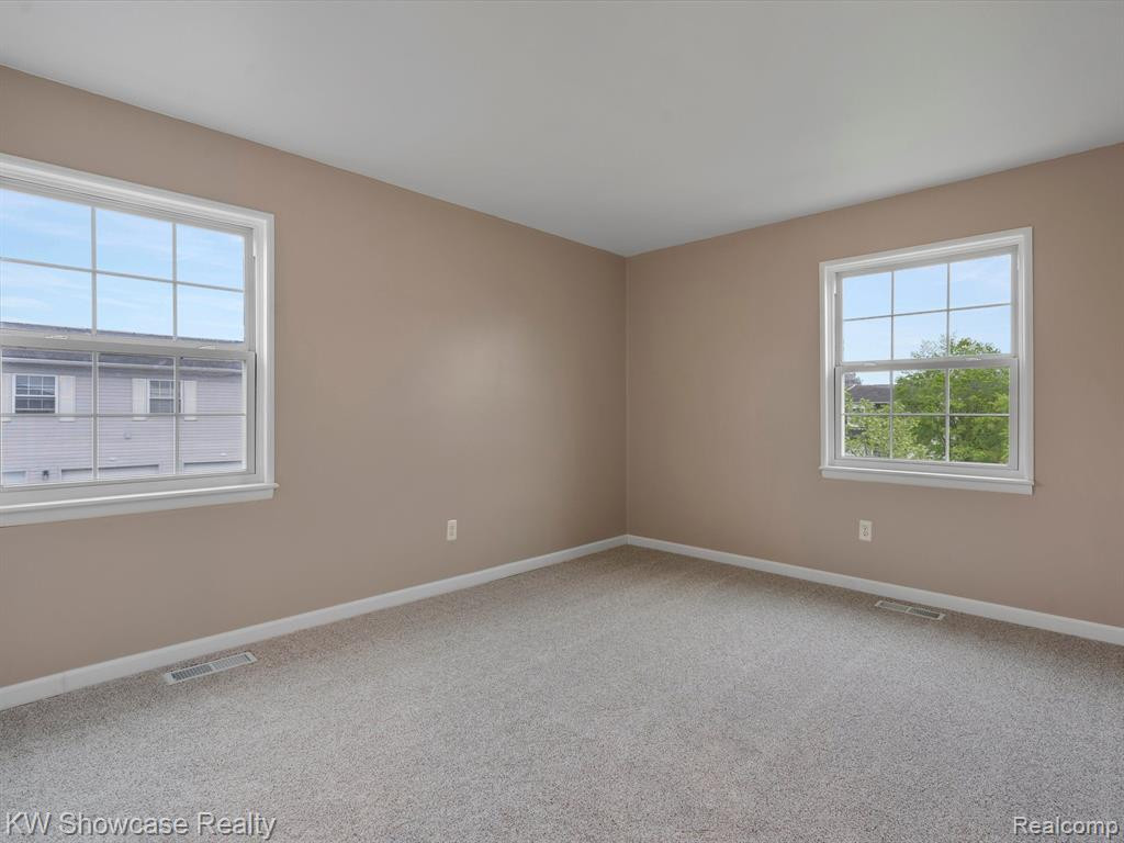 226 AQUEDUCT Drive, Walled Lake, MI 48390 — Photo 6