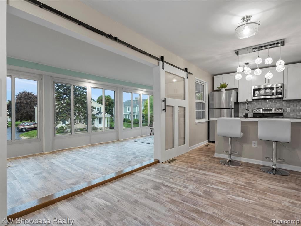 226 AQUEDUCT Drive, Walled Lake, MI 48390 — Photo 14