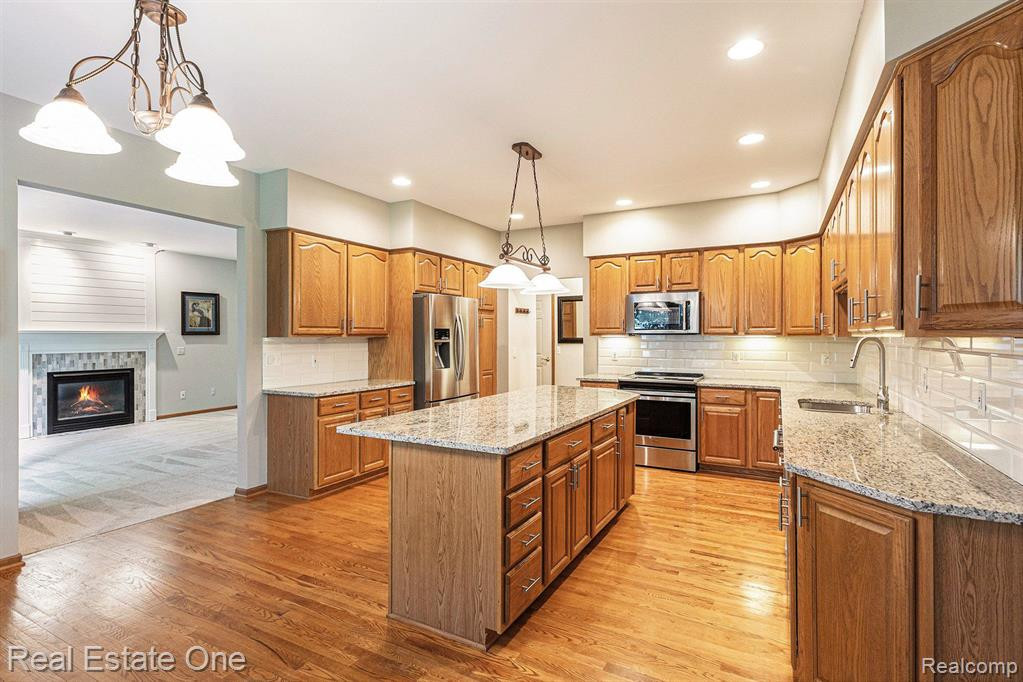 20 BURDICK WOODS, Oxford, MI 48371 — Photo 5