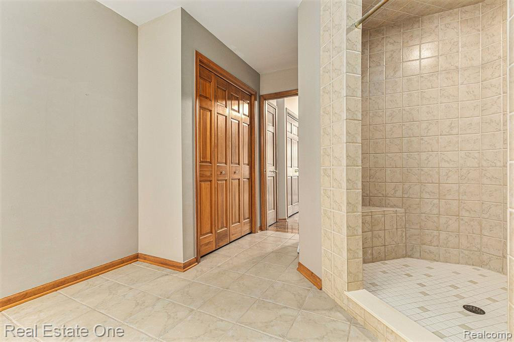 20 BURDICK WOODS, Oxford, MI 48371 — Photo 13