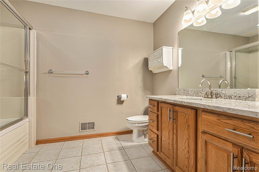 20 BURDICK WOODS, Oxford, MI 48371 — Photo 19