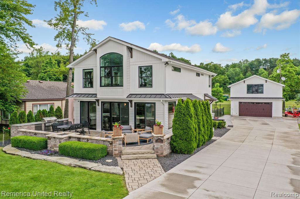 9235 SILVERSIDE, South Lyon, MI 48178 — Photo 3