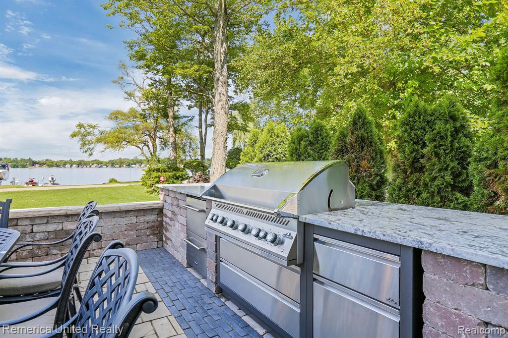 9235 SILVERSIDE, South Lyon, MI 48178 — Photo 11