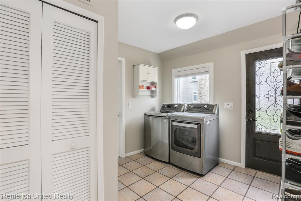 9235 SILVERSIDE, South Lyon, MI 48178 — Photo 27