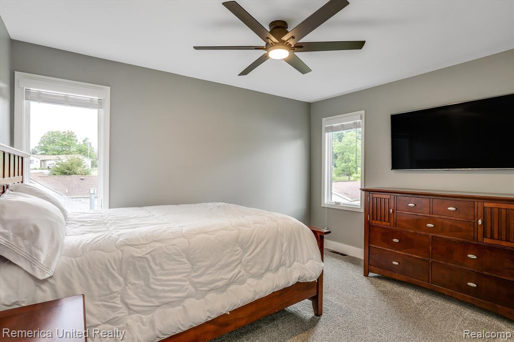 9235 SILVERSIDE, South Lyon, MI 48178 — Photo 29