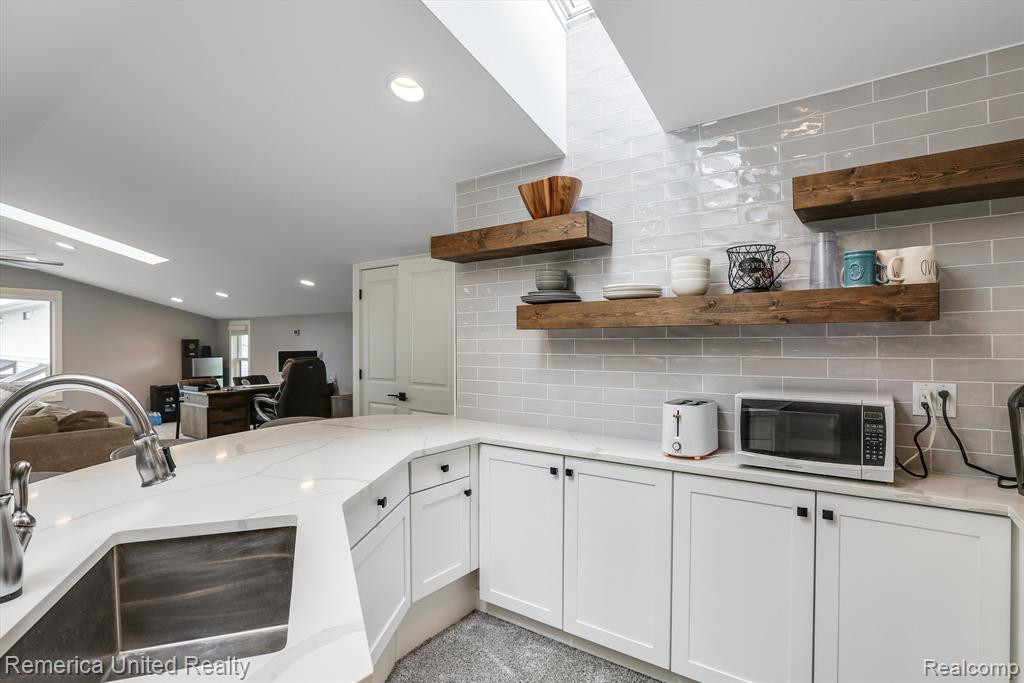 9235 SILVERSIDE, South Lyon, MI 48178 — Photo 51