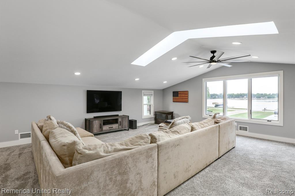9235 SILVERSIDE, South Lyon, MI 48178 — Photo 54