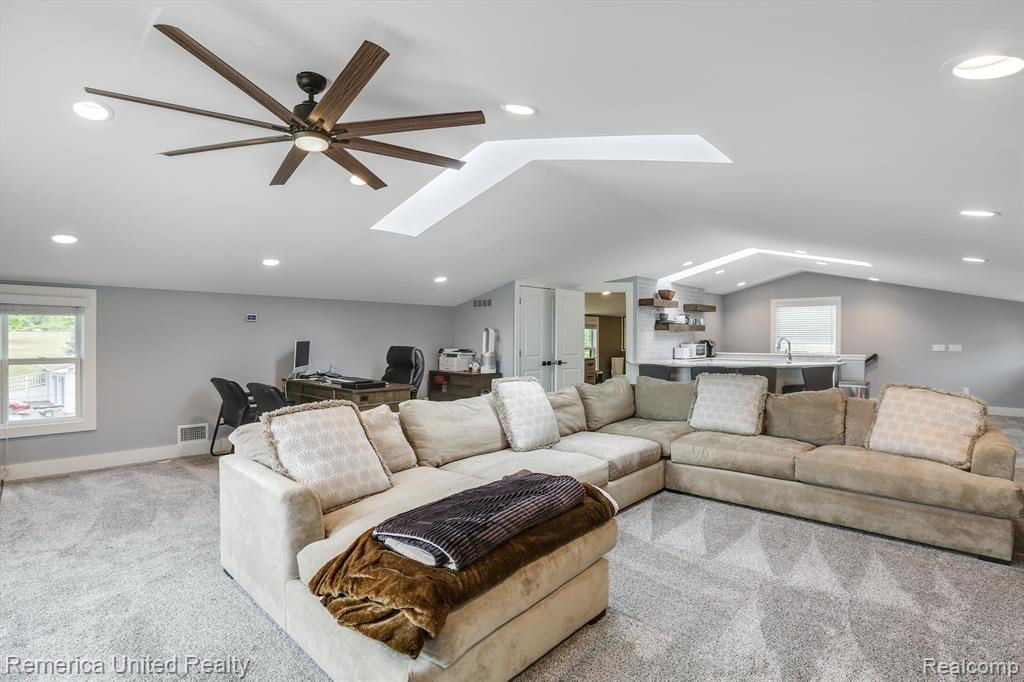 9235 SILVERSIDE, South Lyon, MI 48178 — Photo 55