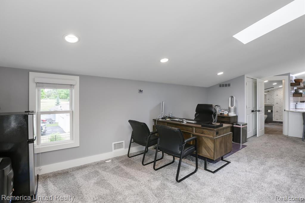 9235 SILVERSIDE, South Lyon, MI 48178 — Photo 57