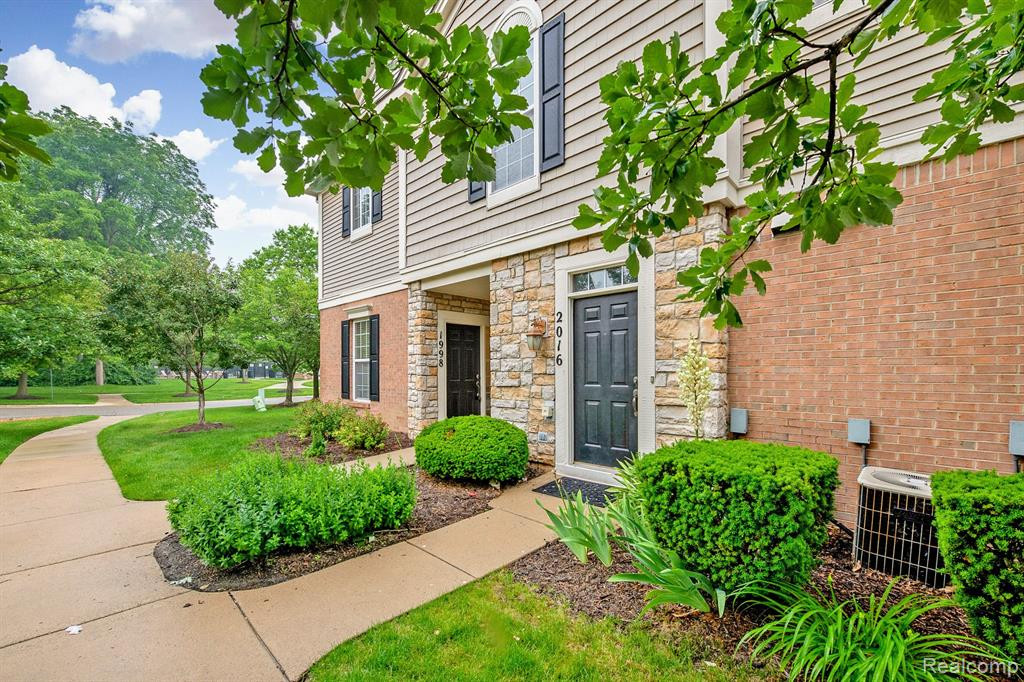 1998 CEDAR VALLEY Drive, Canton, MI 48188 — front exterior