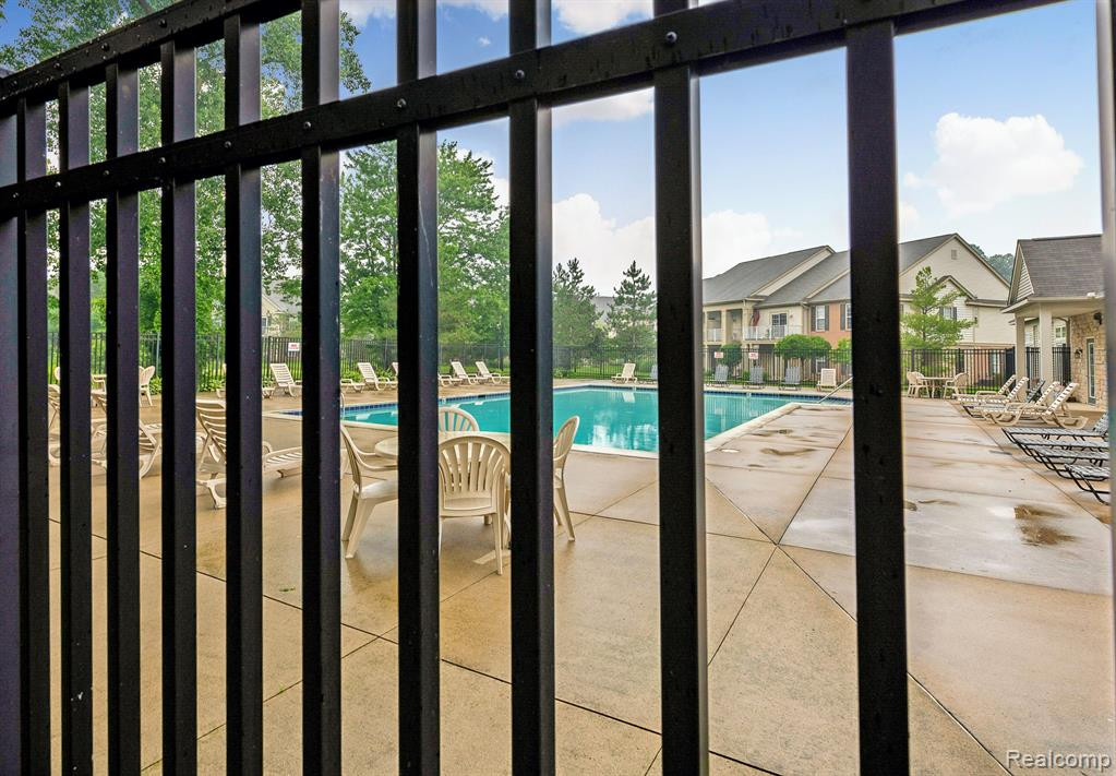 1998 CEDAR VALLEY Drive, Canton, MI 48188 — Photo 4