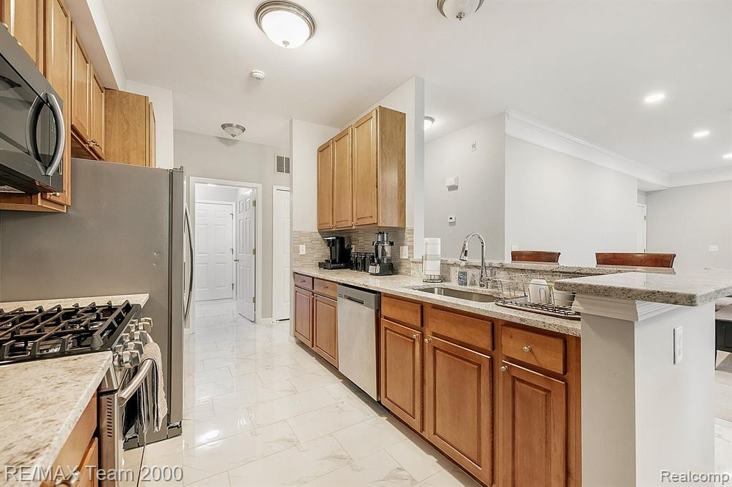 1998 CEDAR VALLEY Drive, Canton, MI 48188 — Photo 12
