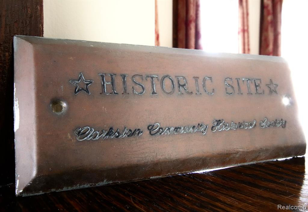 130 N MAIN Street, Clarkston, MI — Photo 2