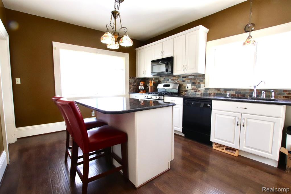 130 N MAIN Street, Clarkston, MI — Photo 26