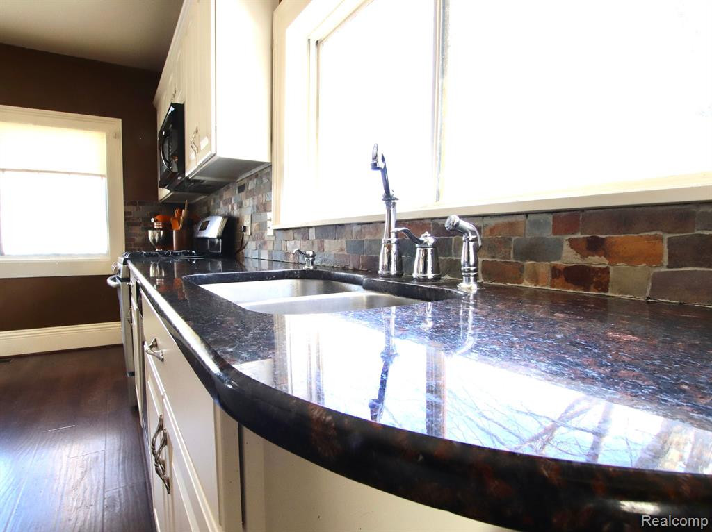 130 N MAIN Street, Clarkston, MI — Photo 28