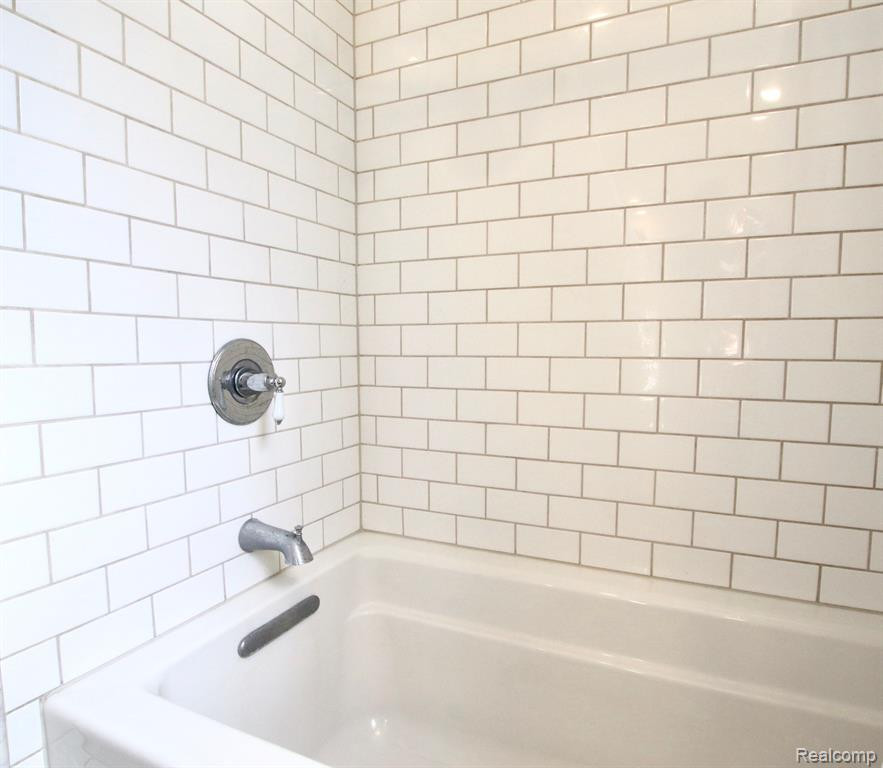 130 N MAIN Street, Clarkston, MI — Photo 36