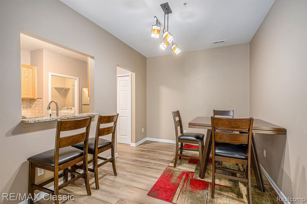 19107 ADDINGTON Drive, Commerce Twp, MI 48390 — Photo 6