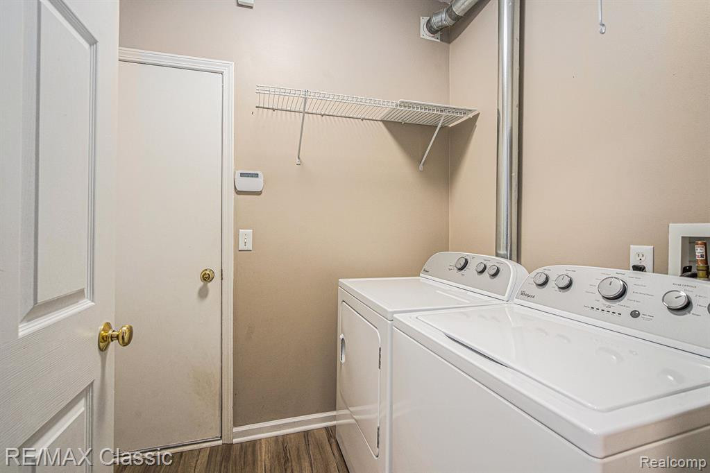 19107 ADDINGTON Drive, Commerce Twp, MI 48390 — Photo 11