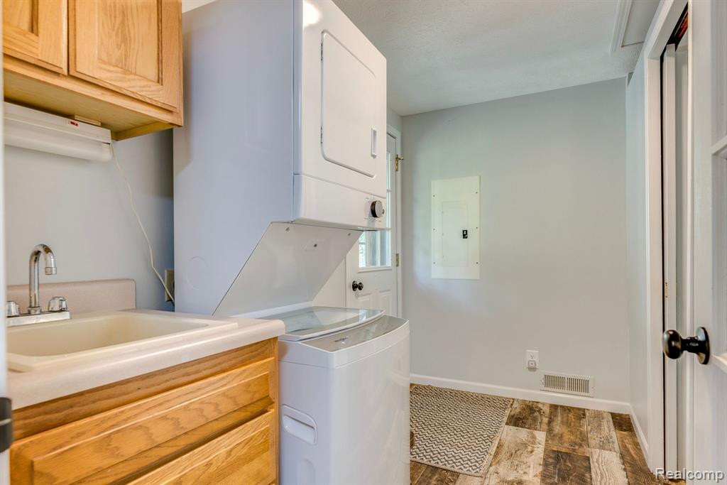 5522 BARMILVIAN Parkway, Lexington, MI 48450 — Photo 28