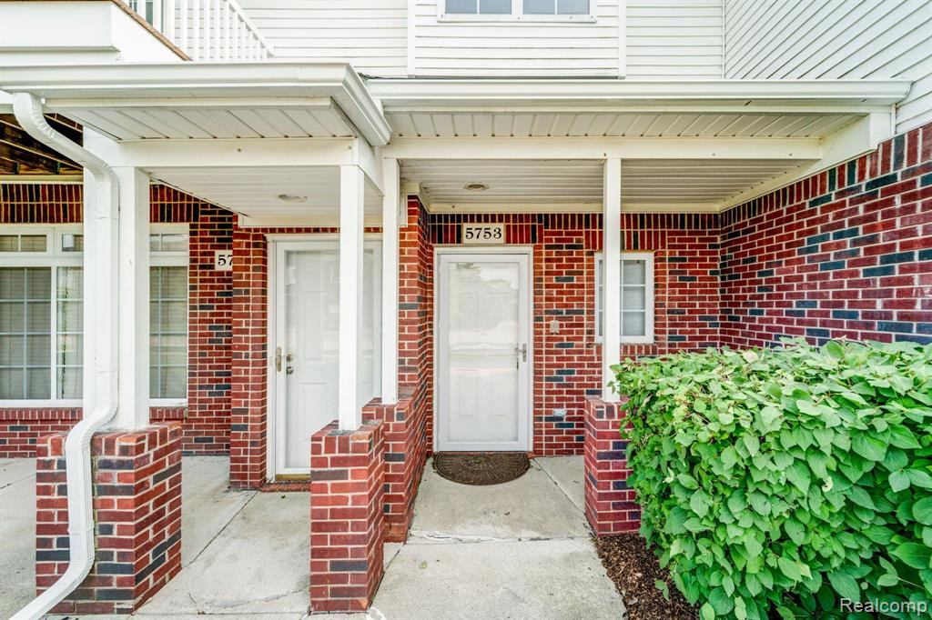 5753 ACORN Lane, Sterling Heights, MI 48314 — Photo 2