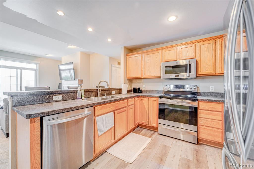 5753 ACORN Lane, Sterling Heights, MI 48314 — Photo 8