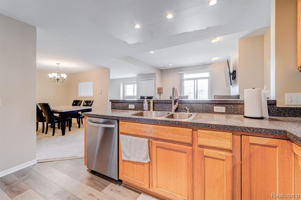 5753 ACORN Lane, Sterling Heights, MI 48314 — Photo 11