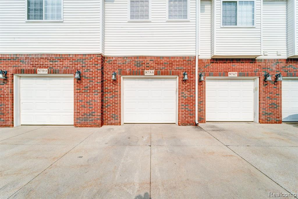 5753 ACORN Lane, Sterling Heights, MI 48314 — Photo 22