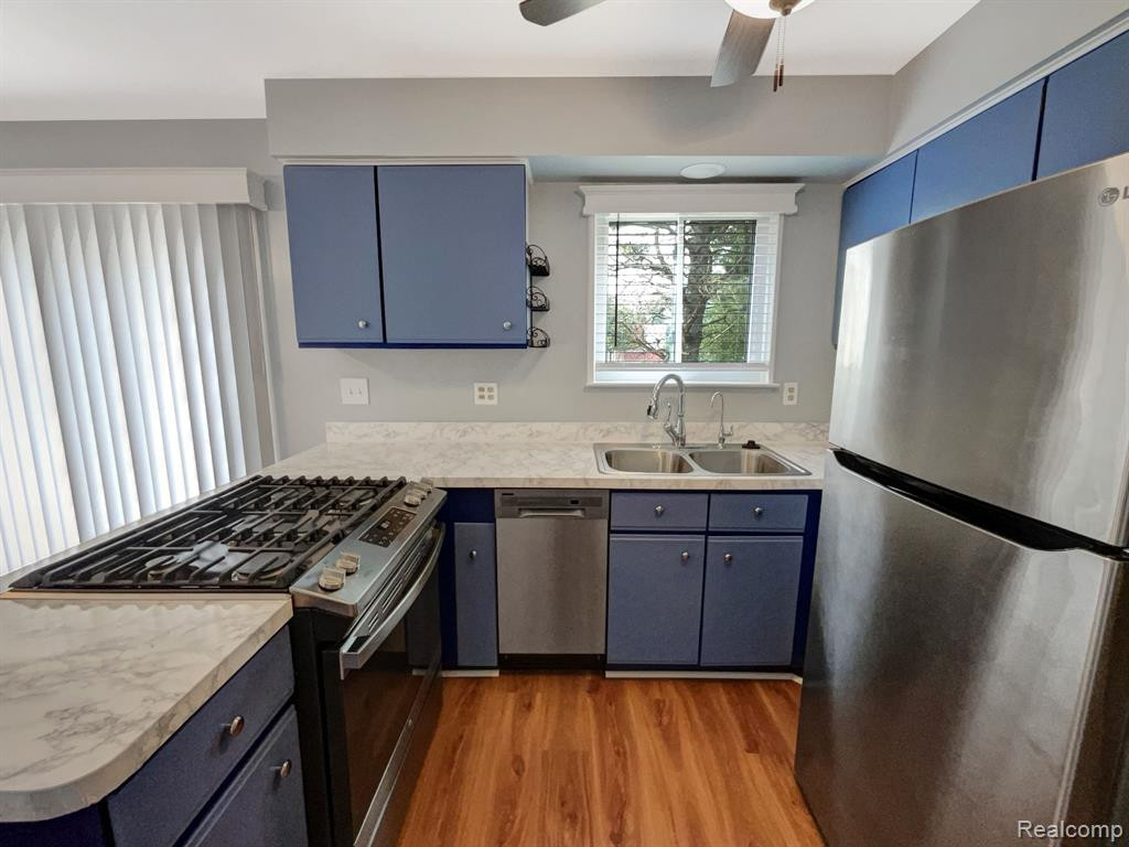 326 HAMPTON, South Lyon, MI 48178 — Photo 9