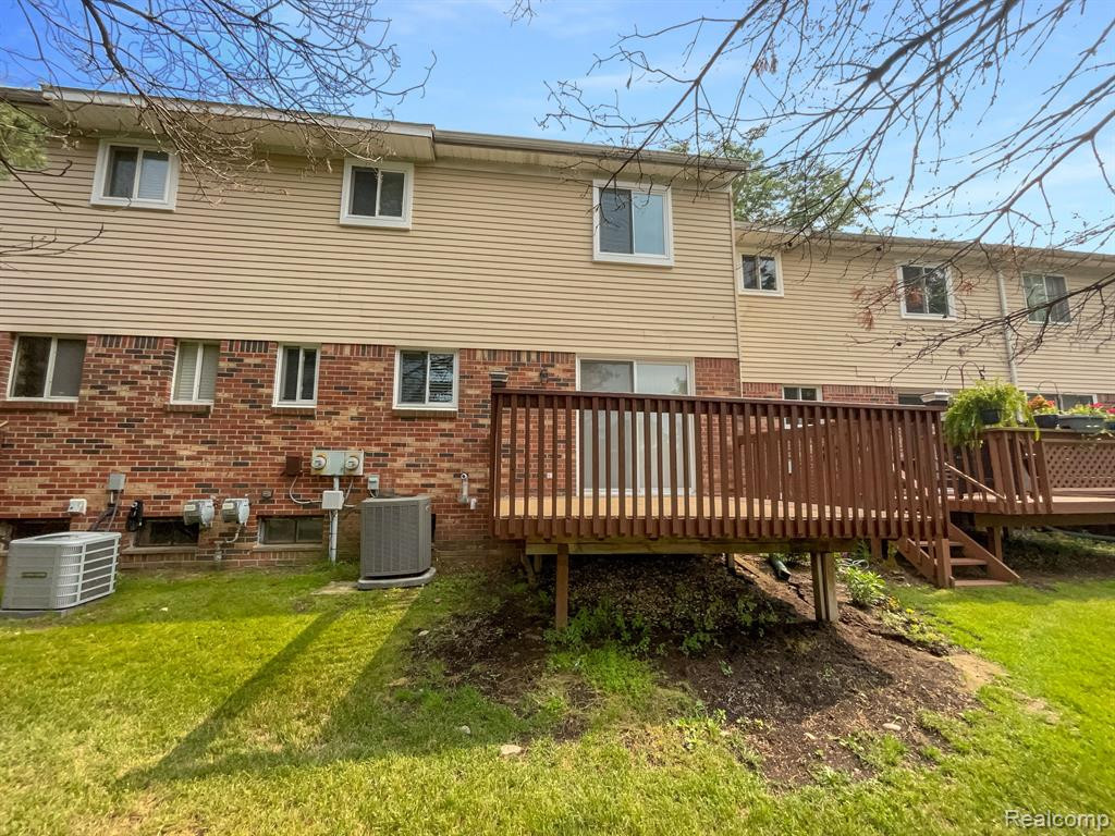 326 HAMPTON, South Lyon, MI 48178 — Photo 18
