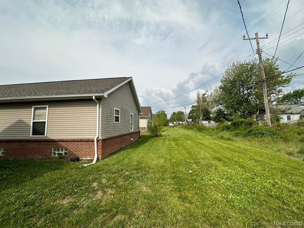 177 E SAVANNAH Street, Highland Park, MI 48203 — Photo 18