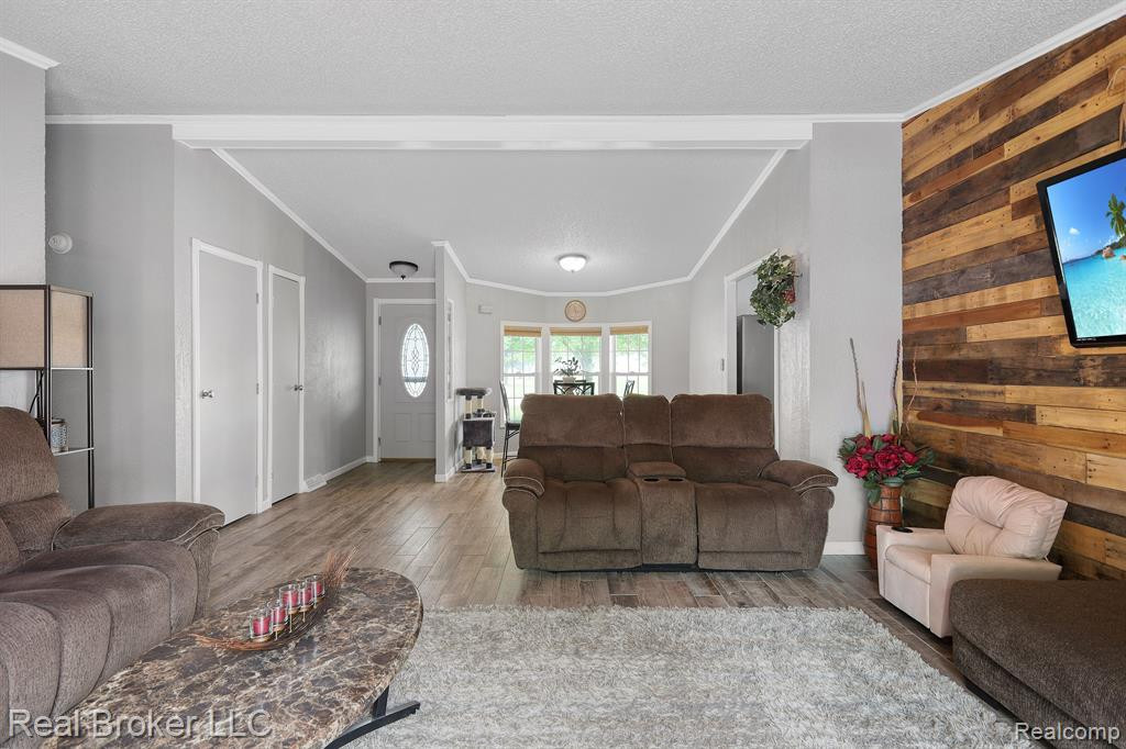 9349 MAPLE Street, New Lothrop, MI 48460 — Photo 4
